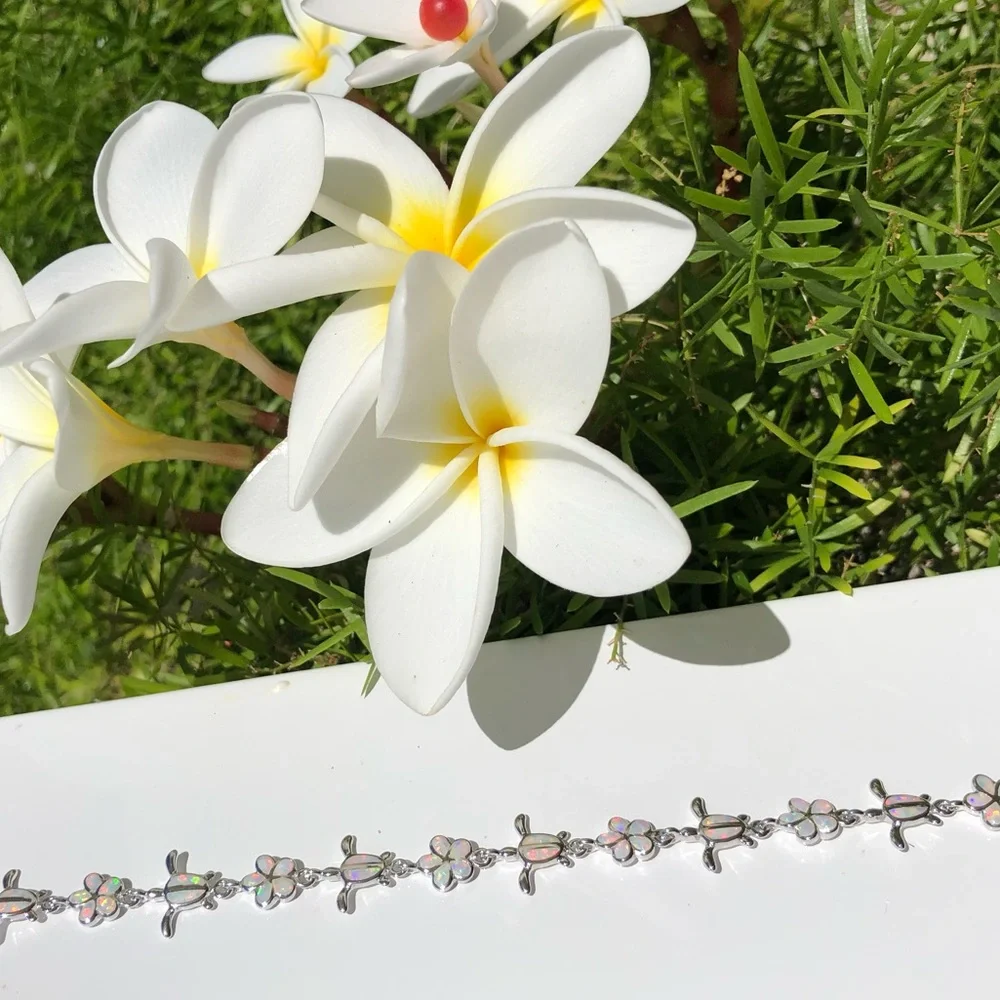 925 Sterling Silver white Opal Plumeria 🌸and Turtle 🐢  with 14kw gold overlay